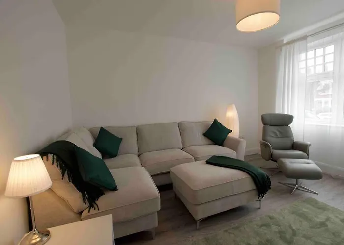 New Stylish 4 Bed House Moments From Clacton Beach